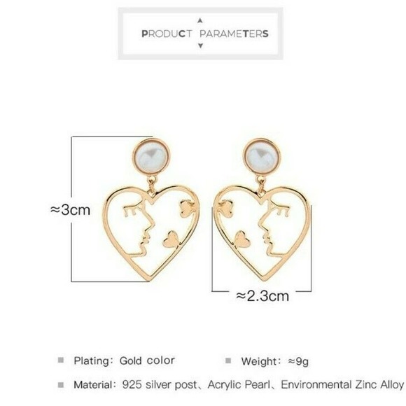 VALENTINES Gold Earrings Hollow Heart Faces Kissing - Picture 6 of 6